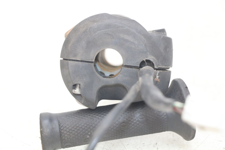 photo de RECHTS STUURSCHAKELAAR GILERA NEXUS 125 (2007 - 2009) - Detail van het onderdeel