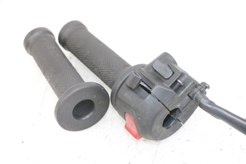 photo de RECHTS STUURSCHAKELAAR GILERA NEXUS 125 (2009 - 2013) - Detail van het onderdeel