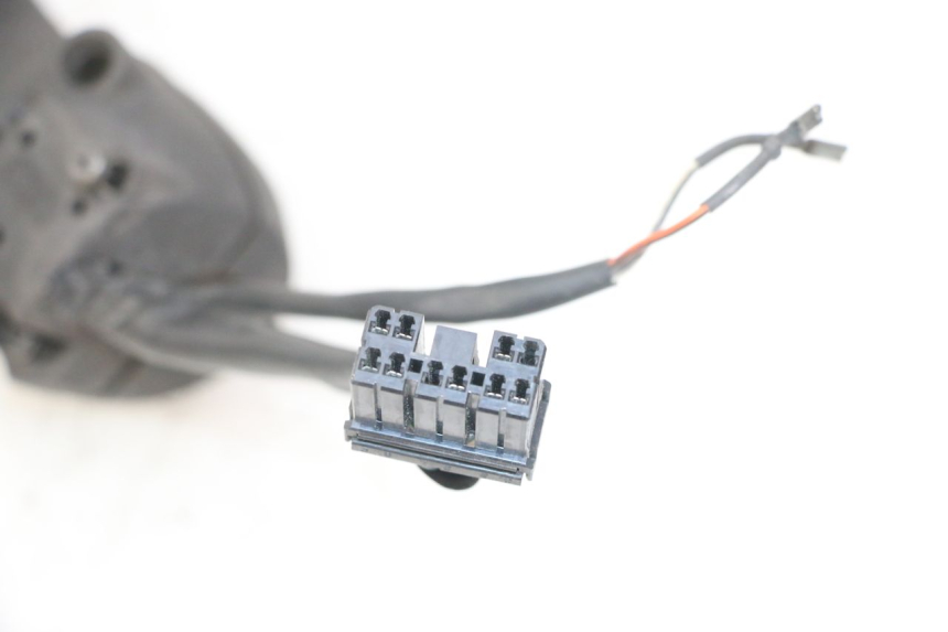 photo de RECHTS STUURSCHAKELAAR GILERA NEXUS 125 (2009 - 2013) - Zoom op gebruiksstaat