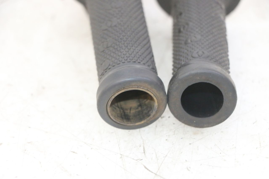 photo de RECHTS STUURSCHAKELAAR GILERA NEXUS 125 (2009 - 2013) - Bevestigingspunten