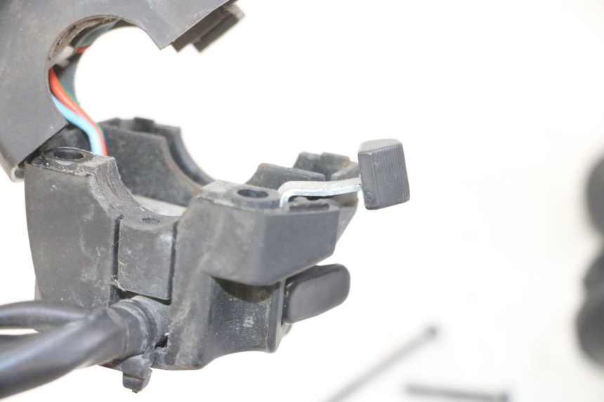 photo de RECHTS STUURSCHAKELAAR GILERA NEXUS 125 (2009 - 2013) - Staat van het oppervlak