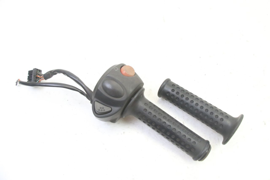 photo de RECHTS STUURSCHAKELAAR GILERA NEXUS 125 (2009 - 2013) - Hoofdaanzicht