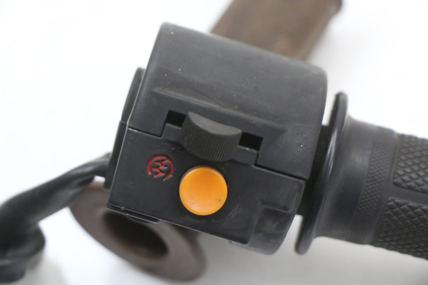 photo de RECHTER STUURSCHAKELAAR JM MOTORS OLDIES 4T 50 (2010 - 2020) - Zoom op gebruiksstaat