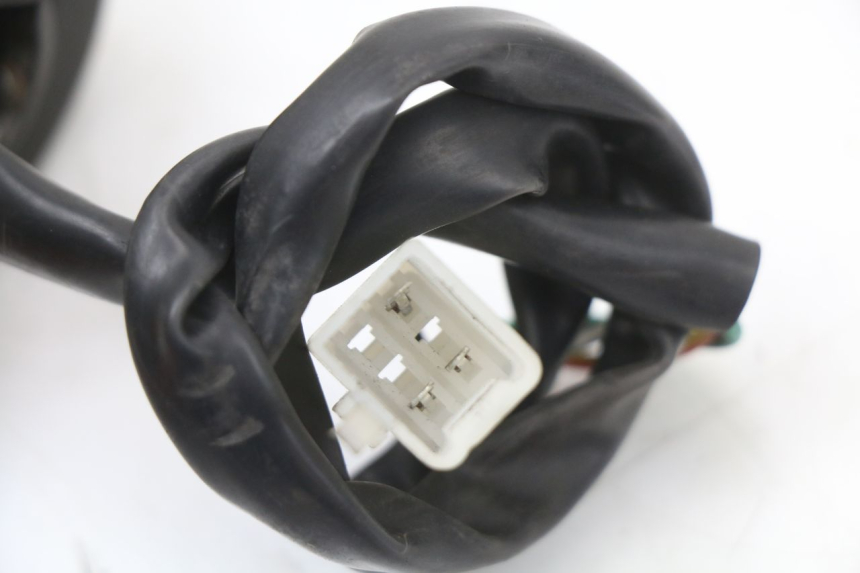 photo de RECHTER STUURSCHAKELAAR JM MOTORS OLDIES 4T 50 (2010 - 2020) - Staat van het oppervlak