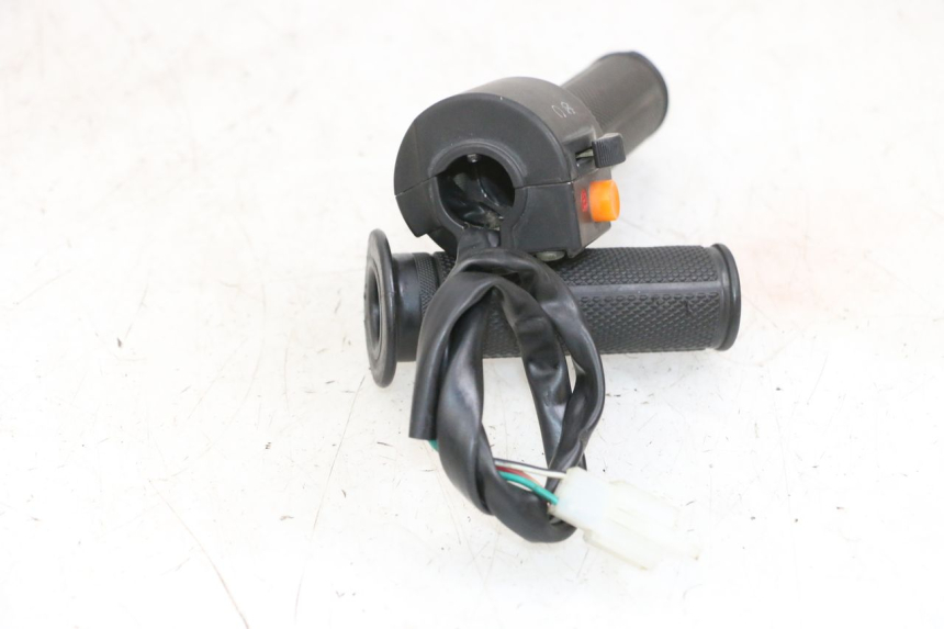 photo de RECHTER STUURSCHAKELAAR JM MOTORS OLDIES 4T 50 (2010 - 2020) - Andere kijkhoek