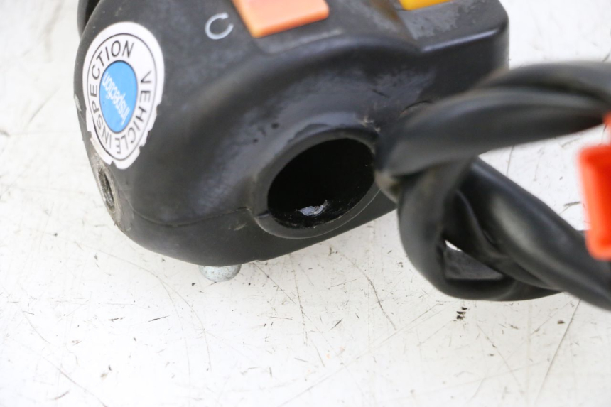 photo de RECHTER STUURSCHAKELAAR JM MOTORS OLDIES GT 4T 50 (2018 - 2025) - Detail van het onderdeel