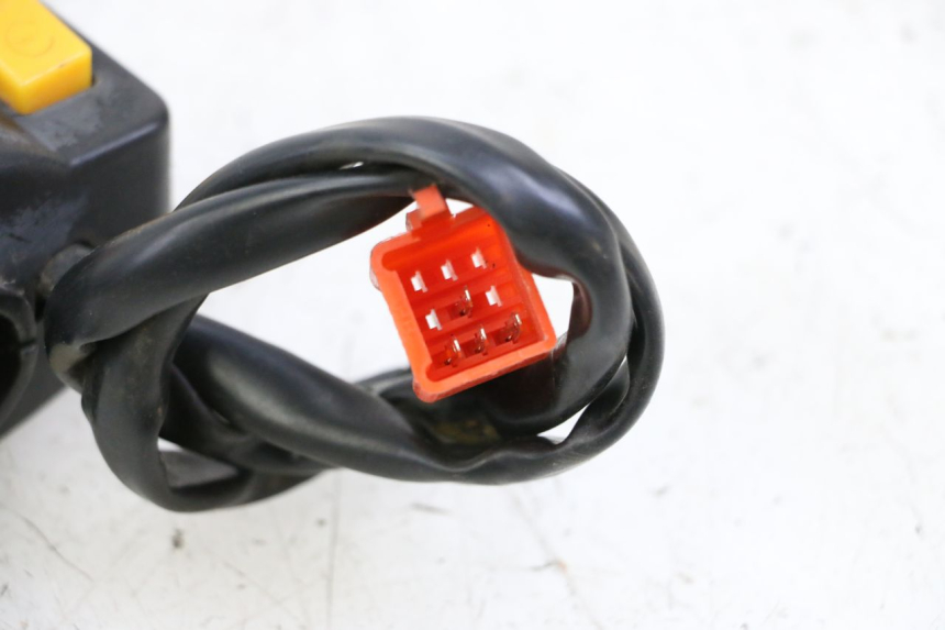 photo de RECHTER STUURSCHAKELAAR JM MOTORS OLDIES GT 4T 50 (2018 - 2025) - Zoom op gebruiksstaat