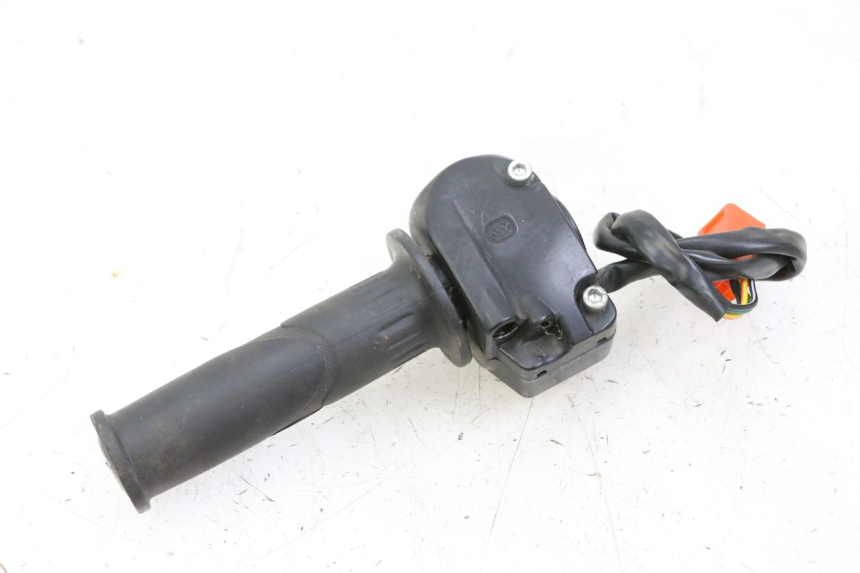 photo de RECHTER STUURSCHAKELAAR JM MOTORS OLDIES GT 4T 50 (2018 - 2025) - Technische close-up