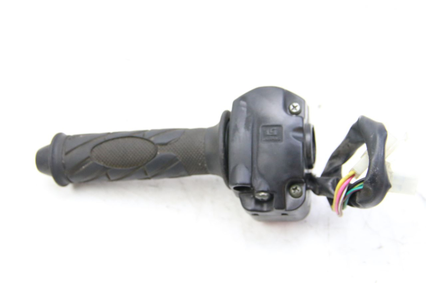 photo de RECHTER STUURSCHAKELAAR IMF INDUSTRIE PACH 4T 50 (2009 - 2018) - Zoom op gebruiksstaat