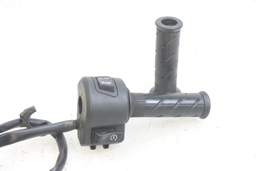 photo de RECHTS STUURSCHAKELAAR HONDA PCX (JF47) 125 (2012 - 2013) - Technische close-up