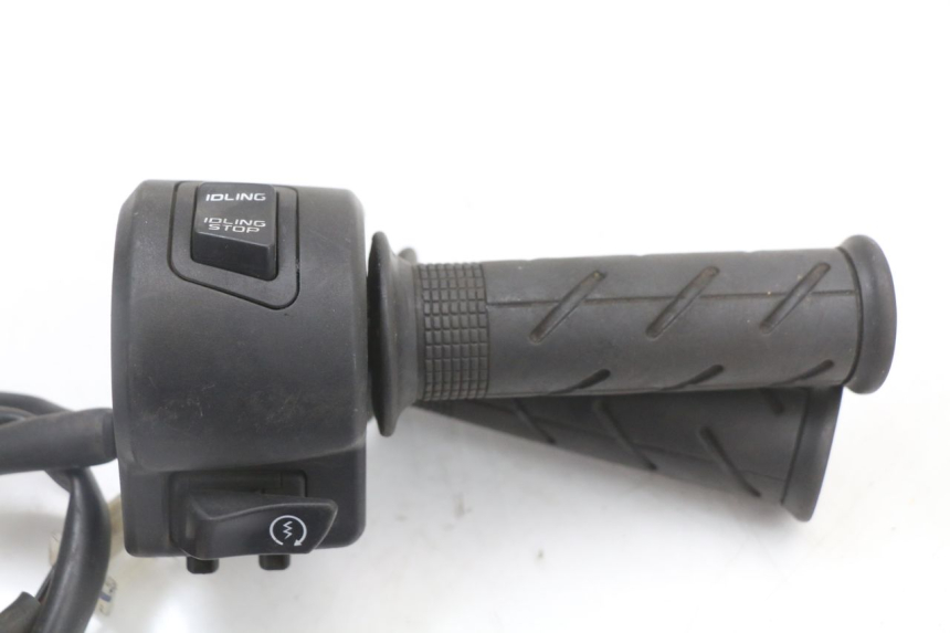 photo de RECHTS STUURSCHAKELAAR HONDA PCX (JF47) 125 (2012 - 2013) - Andere kijkhoek