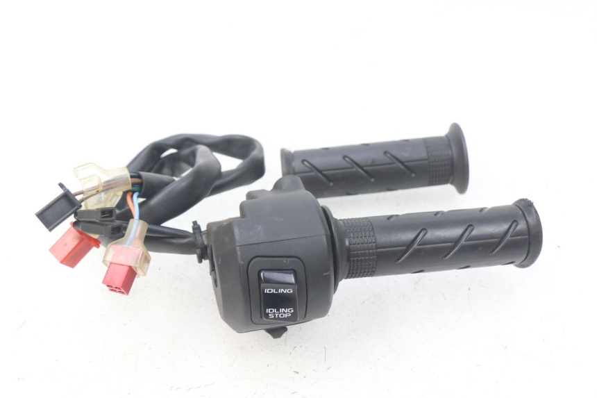 photo de RECHTER STUURSCHAKELAAR HONDA PCX (JF57/JF64) 125 (2014 - 2018) - Bevestigingspunten