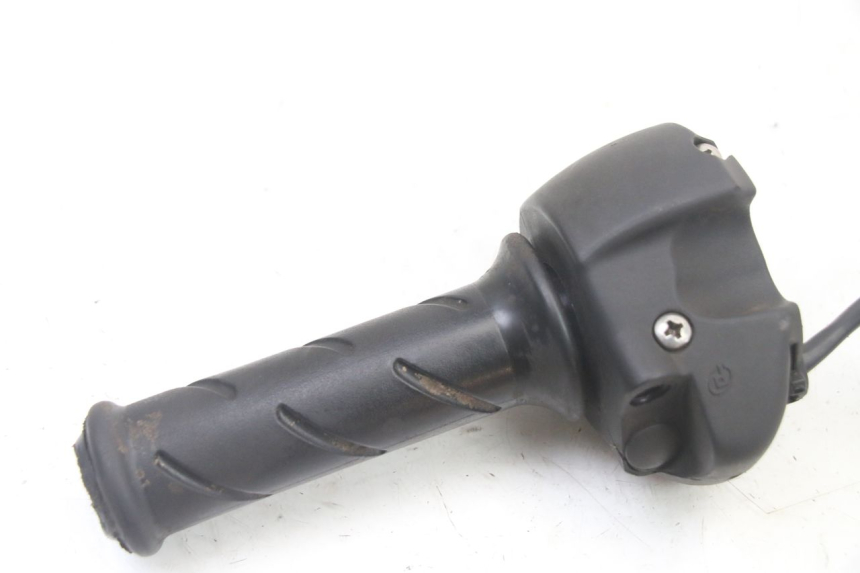 photo de RECHTER STUURSCHAKELAAR PEUGEOT CITYSTAR 2T 50 (2018 - 2021) - Technische close-up