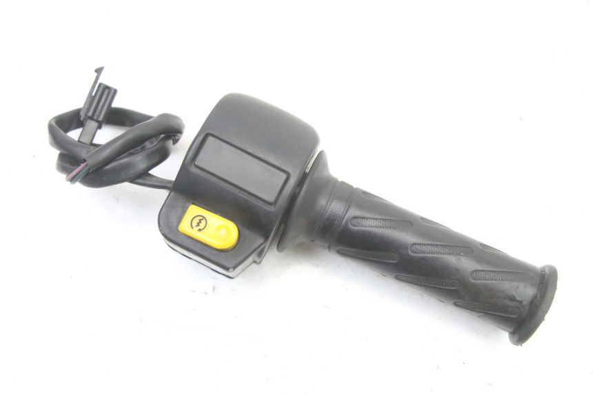 photo de RECHTER STUURSCHAKELAAR PEUGEOT KISBEE 2T 50 (2010 - 2017) - Hoofdaanzicht