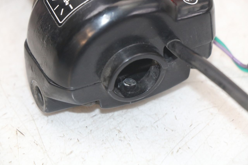 photo de RECHTS STUURSCHAKELAAR PEUGEOT LUDIX 50 (2005 - 2007) - Gecontroleerd onderdeel