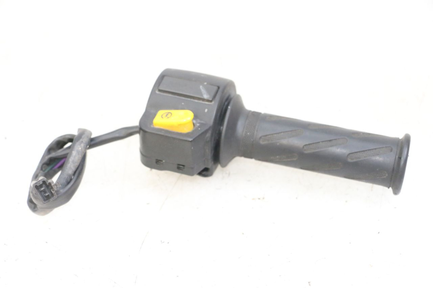 photo de RECHTS STUURSCHAKELAAR PEUGEOT VIVACITY 125 (2010 - 2017) - Andere kijkhoek