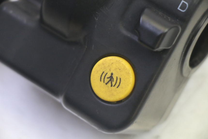 photo de RECHTER STUURSCHAKELAAR LIGIER PULSE 3 1 (2014 - 2020) - Zoom op gebruiksstaat