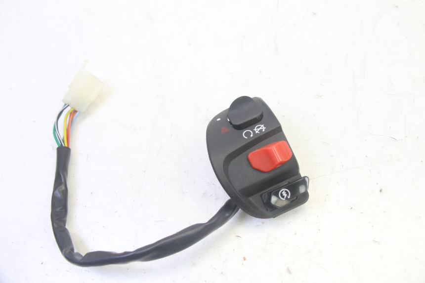 photo de RECHTER STUURSCHAKELAAR EFUN PUSA 1 - Hoofdaanzicht