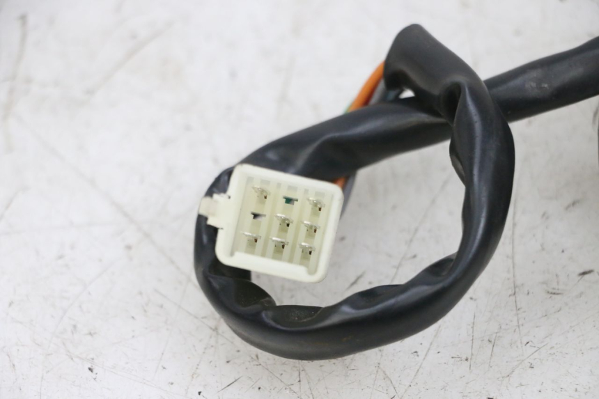 photo de RECHTER STUURSCHAKELAAR EFUN PUSA 1 - Zoom op gebruiksstaat