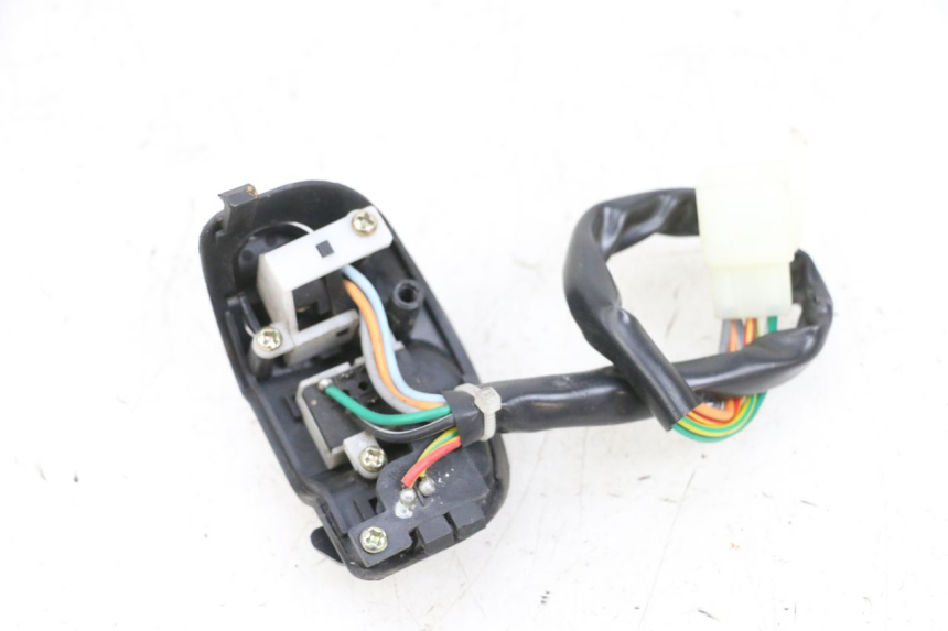 photo de RECHTER STUURSCHAKELAAR EFUN PUSA 1 - Andere kijkhoek