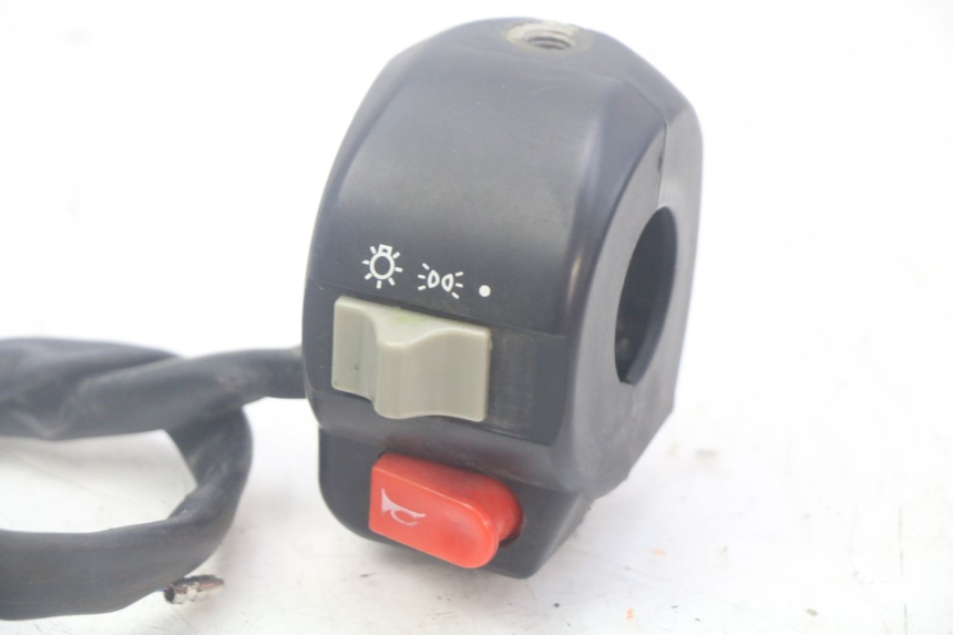 photo de RECHTER STUURSCHAKELAAR DOLPHIN PYGMY 1 (2020 - 2024) - Zoom op gebruiksstaat