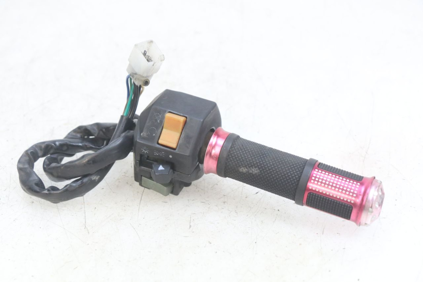 photo de RECHTS STUURSCHAKELAAR YAMASAKI ROADSTER 50 (2013 - 2018) - Hoofdaanzicht