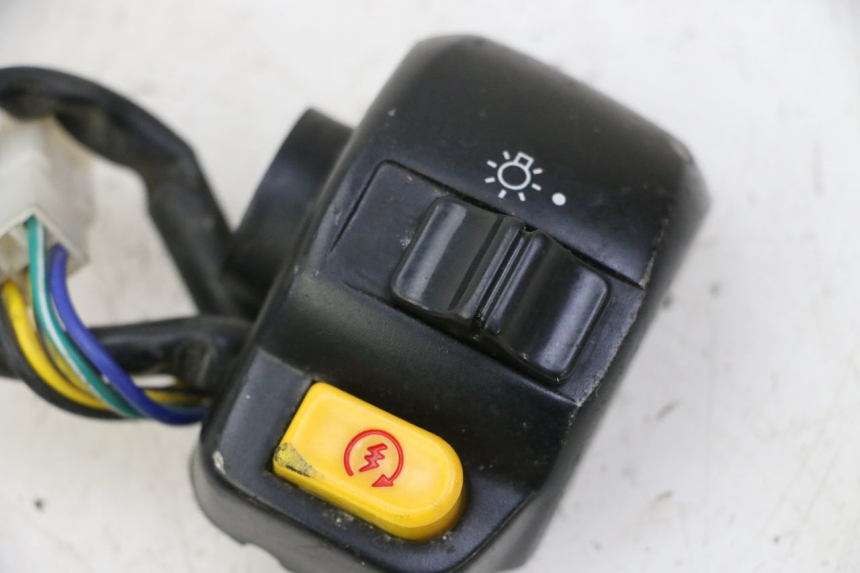 photo de RECHTER STUURSCHAKELAAR PGO RODOSHOW 2T 50 (2003 - 2007) - Detail van het onderdeel