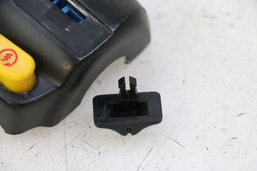 photo de RECHTER STUURSCHAKELAAR PGO RODOSHOW 2T 50 (2003 - 2007) - Andere kijkhoek