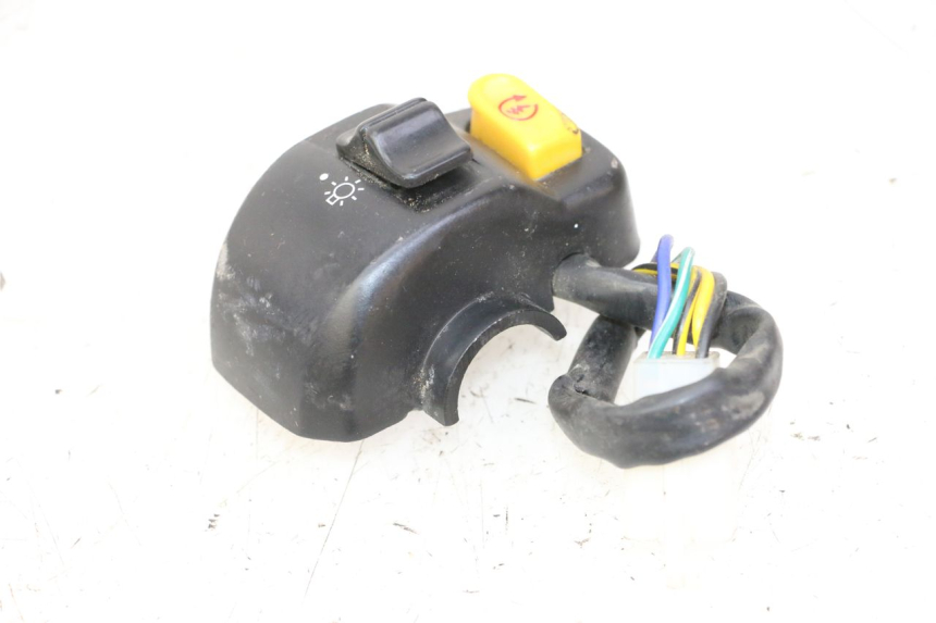 photo de RECHTER STUURSCHAKELAAR PGO RODOSHOW 2T 50 (2003 - 2007) - Staat van het oppervlak