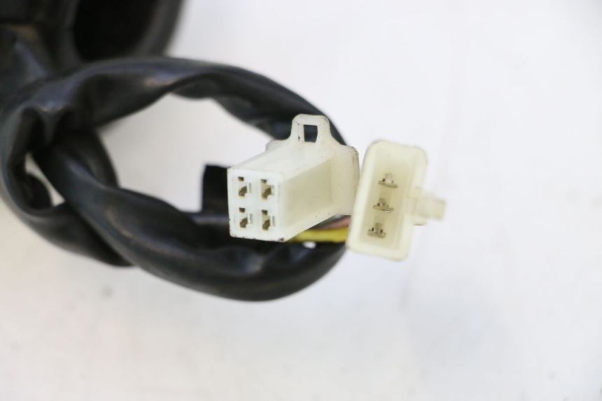 photo de RECHTER STUURSCHAKELAAR KEEWAY RY6 2T 50 (2011 - 2019) - Technische close-up
