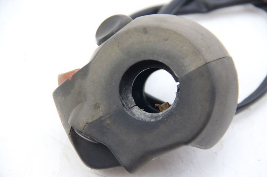 photo de RECHTER STUURSCHAKELAAR PEUGEOT SATELIS COMPRESSOR K15 125 (2006 - 2009) - Zoom op gebruiksstaat