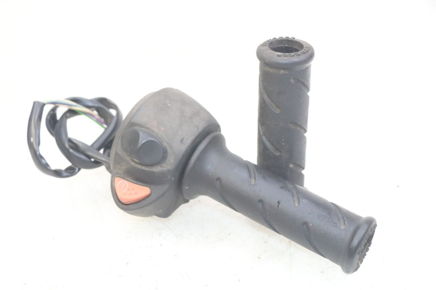 photo de RECHTER STUURSCHAKELAAR PEUGEOT SATELIS 125 (2010 - 2012) - Hoofdaanzicht