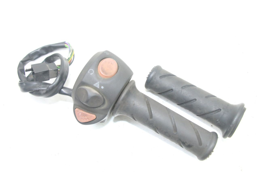 photo de RECHTER STUURSCHAKELAAR PEUGEOT SATELIS 125 (2013 - 2018) - Hoofdaanzicht