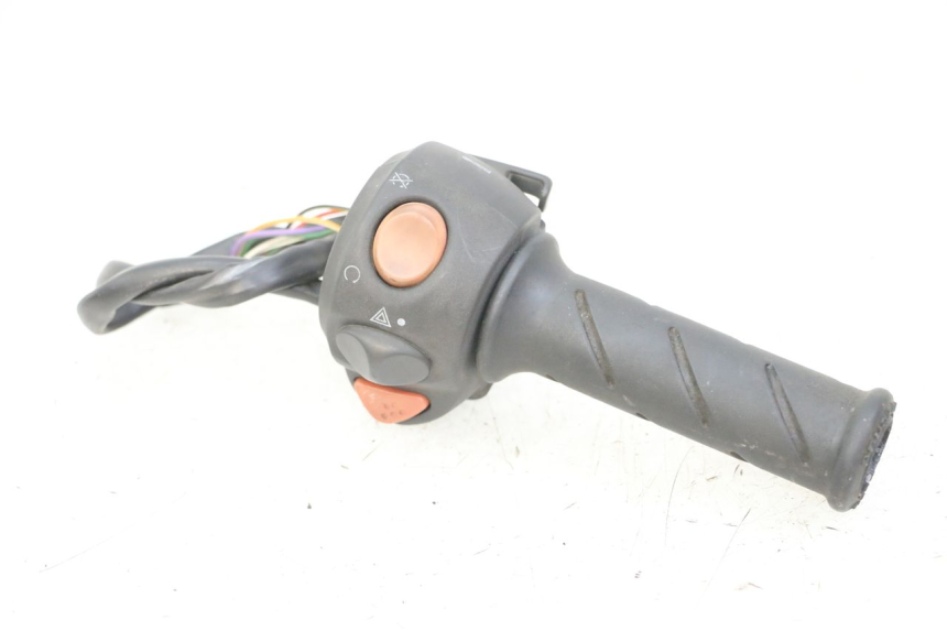 photo de RECHTER STUURSCHAKELAAR PEUGEOT SATELIS 125 (2013 - 2018) - Hoofdaanzicht