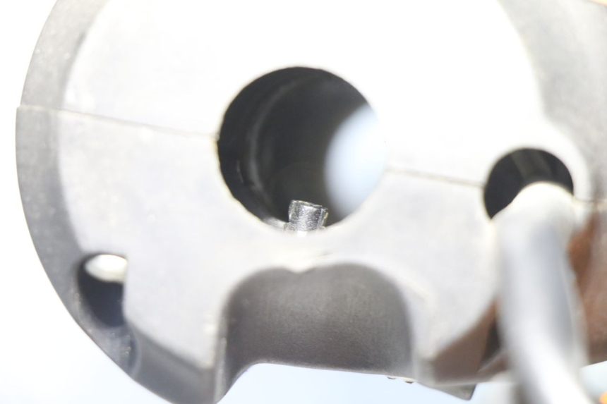 photo de RECHTER STUURSCHAKELAAR PEUGEOT SATELIS 250 (2006 - 2012) - Technische close-up