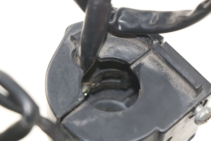 photo de RECHTER STUURSCHAKELAAR PEUGEOT SC 50 (1988 - 1992) - Detail van het onderdeel