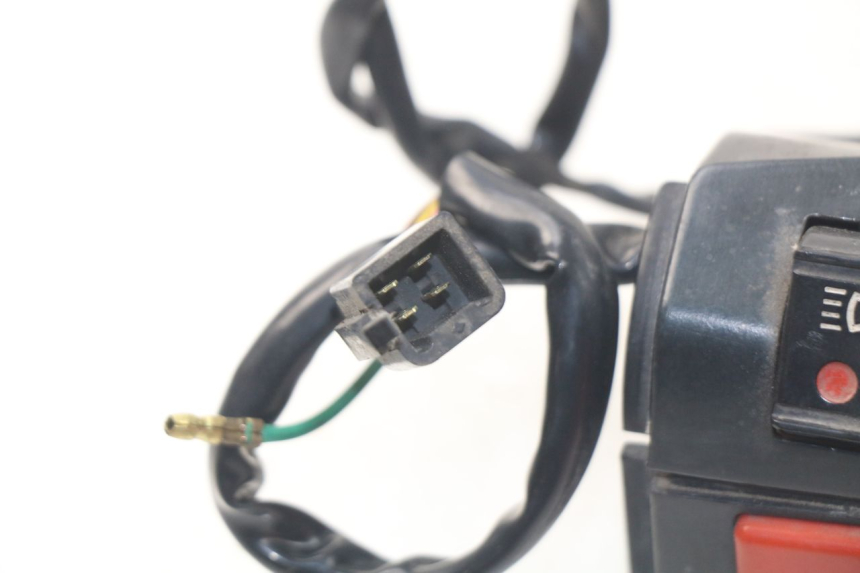 photo de RECHTER STUURSCHAKELAAR PEUGEOT SC 50 (1988 - 1992) - Zoom op gebruiksstaat