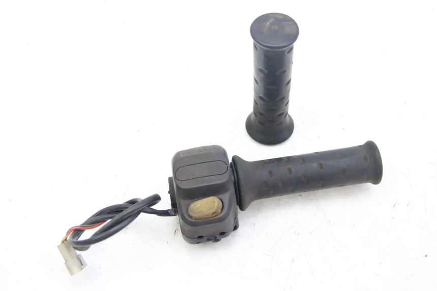 photo de RECHTER STUURSCHAKELAAR APRILIA SCARABEO 4T 50 (2009 - 2017) - Hoofdaanzicht