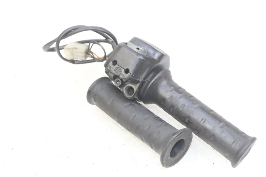 photo de RECHTER STUURSCHAKELAAR APRILIA SCARABEO 100 (2003 - 2012) - Andere kijkhoek