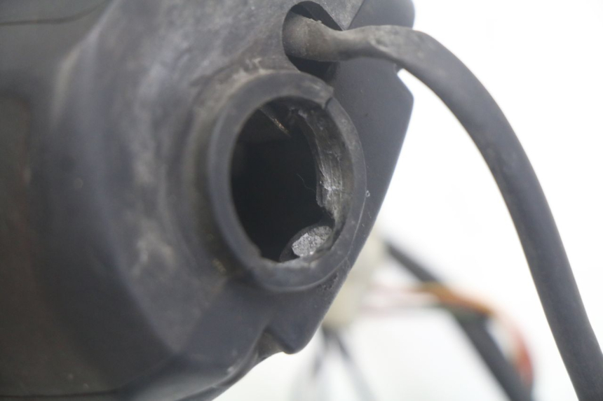 photo de RECHTER STUURSCHAKELAAR APRILIA SCARABEO 100 (2003 - 2012) - Andere kijkhoek