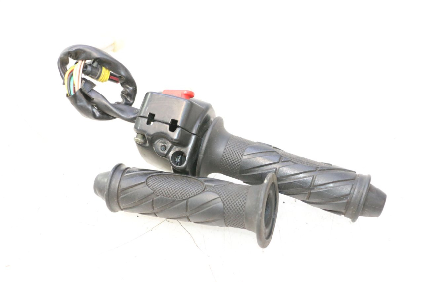 photo de RECHTER SCHAKELAAR RIDE SLASH 2T 50 (2012 - 2014) - Zoom op gebruiksstaat