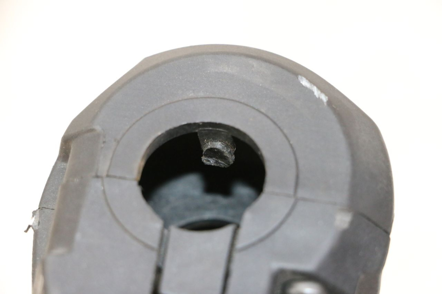 photo de RECHTS STUURSCHAKELAAR APRILIA SR R 2T LC 50 (2018 - 2021) - Zoom op gebruiksstaat