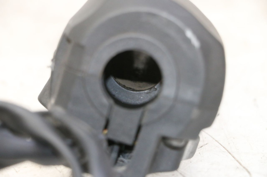 photo de RECHTS STUURSCHAKELAAR APRILIA SR R 2T LC 50 (2018 - 2021) - Andere kijkhoek