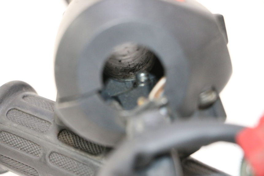 photo de RECHTER SCHAKELAAR HONDA ST PAN EUROPEAN 1100 (1990 - 2002) - Detail van het onderdeel