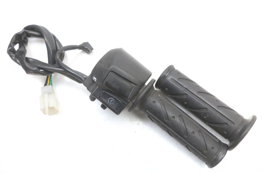 photo de RECHTER STUURSCHAKELAAR KYMCO SUPER 8 4T 50 (2021 - 2024) - Hoofdaanzicht