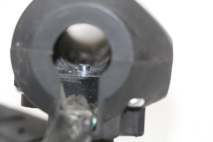 photo de RECHTER STUURSCHAKELAAR KYMCO SUPER 8 4T 50 (2021 - 2024) - Bevestigingspunten