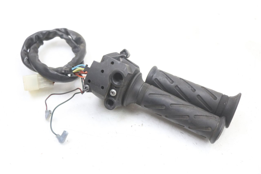 photo de RECHTER STUURSCHAKELAAR SUZUKI BURGMAN 125 (2018 - 2021) - Technische close-up