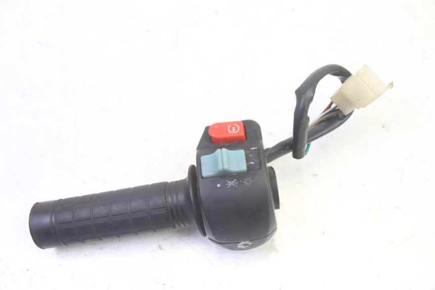 photo de RECHTER STUURSCHAKELAAR SUKIDA TOP 1 50 (2003 - 2010) - Technische close-up