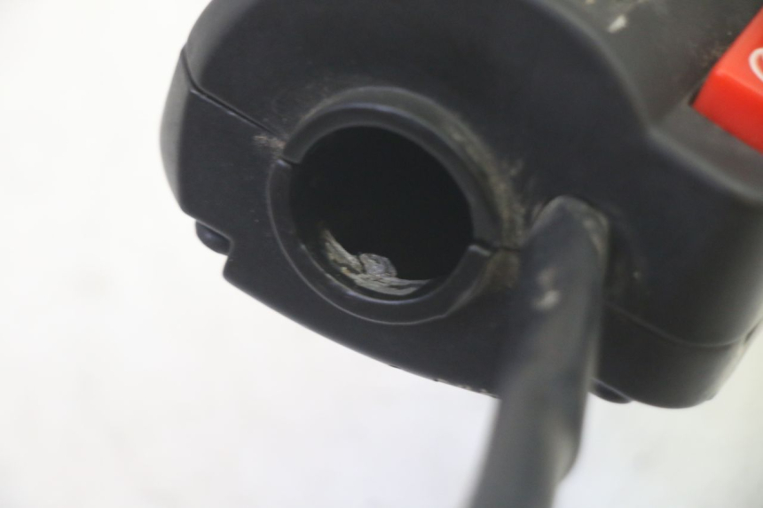 photo de RECHTER STUURSCHAKELAAR SUKIDA TOP 1 50 (2003 - 2010) - Staat van het oppervlak