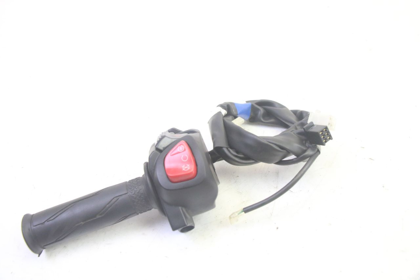 photo de RECHTS STUURSCHAKELAAR YAMAHA TRICITY 300 (2020 - 2024) - Andere kijkhoek